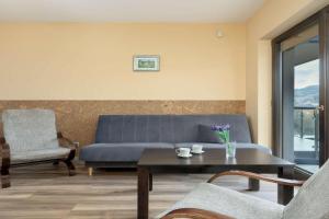 Apartament z Parkingiem & Balkonem Domowa Atmosfera w Górskiej Scenerii by Noclegi Renters, Wisla