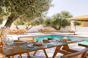 Eneos Boutique Residences - Poolside & Garden Retreats Hotel, Koroni