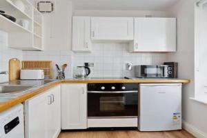 Dublin Central Spacious 3BR Apt in Temple Bar Apartments, Dublin