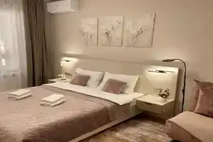 Polyana Kvasova - Green Mountain Apart, Polyana