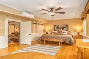 Cozy Cub Den Apartments, Bryson City
