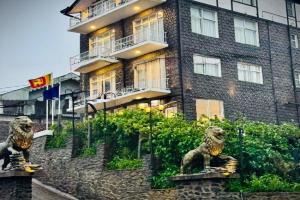 King Castle Lake Front By Laksam Hotel, Nuwara Eliya