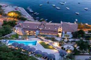 Mare Sano 2 Bedroom Apartment #9 with Pool, Malulji