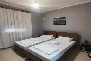 Waypoint Inn, Gjirokaster