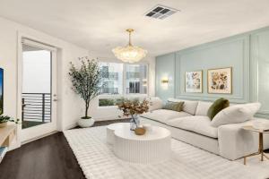 Luxury 1BR Condo with Pool and Gym Apartments, Irvine