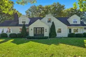 Kansas Cape Cottage, Overland Park