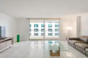 Luxury Bayview Condo | Pool, Gym & Skyline Views Apartments, Miami