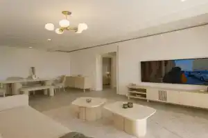 Luxury 2BR Apartment Private Jacuzzi 10mins From Airport, Tunis