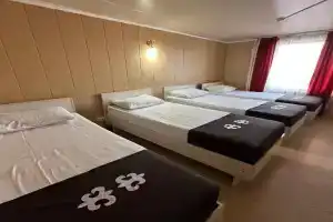 Sanjyra Guesthouse, Karakol