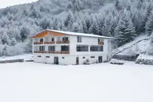 Hotel - Jodi Lare, Mestia