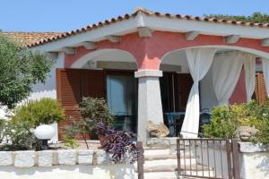Villetta bifamiliare con vista mare Guest house, Murta Maria