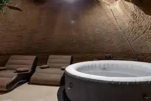 Luxury Cave Spa Apartment by the Sea Senglea, Valetta