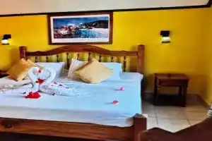 Relax in Paradise Apartments, Victoria