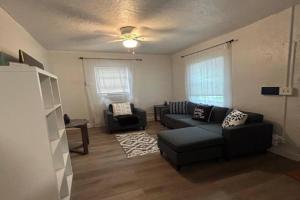 Beach 2BR Villa Sleeps 4 Trendy & Luxe, Pompano Beach