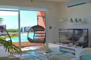 Luxury 3 bedroom 2 bath Lagoon view condo, Cancun