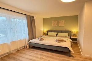 100qm-3 Room-Free Privat Parking-WIFI-SN Apartment, Hannover