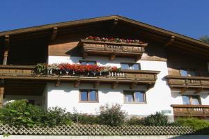Ferienwohnung Neurauter Apartments, Fuegen