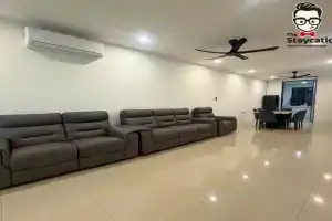 Staycation Homestay 80 Stutong Baru near Aeroville, Kuching