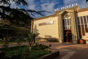 El hotel, Ganja