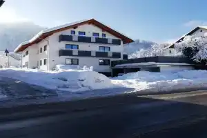 Alpine Lodge mit zwei Einheiten am Alpsee - Ski-Nähe & Bergblick, Immenstadt im Allgau