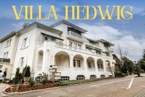 Villa Hedwig - Schwarzwald Apartments mit Thermalbad-Nähe & Balkon mit Bergblick, Badenweiler