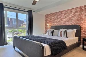 Relaxing City Stay, Walk to UAB and Local Dining Apartments, Birmingham