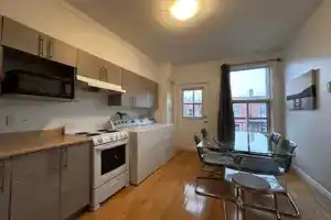 FULL KITCHEN 10min from DTOWN Room B, Montreal