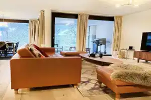 Modern Apartment with Balcony and BBQ at West Station, Interlaken