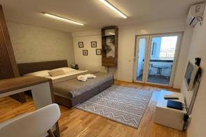 NAR Royalton Suite #65 Free Parking Apartments, Nis