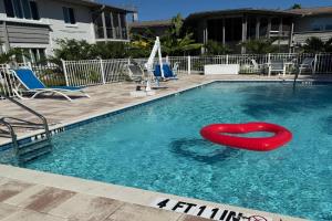 Southside Village Resort Apartments by Lucky Vacation Homes, Sarasota