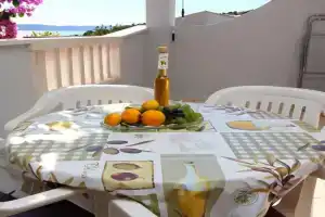 Nice Apartment In With Wifi, Zivogosce