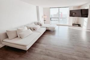 Riverside Mint 2bd den 2 ba Apartments, Calgary