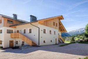 Ciasa Francësch Apartments, La Villa