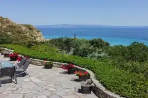 Casa Nikolea by RentalsPro - Afytos Halkidiki, Afitos