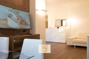 GoldenSuitesItaly Piazza Duomo Luxury Apartment 3, Trento