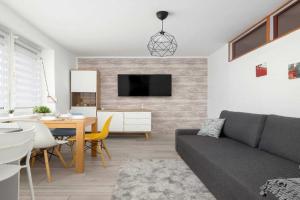 Przytulny & Jasny Apartament w Centrum Katowic by Noclegi Renters, Katowice