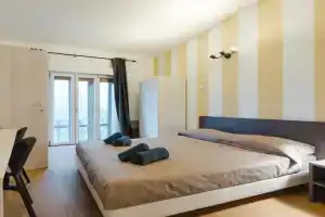 Moderna stanza 2 con terrazza vicino alla Stazione Guest house, Padua