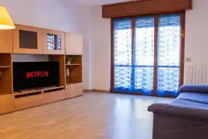 Spacious 6-Guest Home 8 min To Metro & Free Parking, Sesto San Giovanni