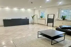 Saniertes 2-3-Zimmer Domizil mit edler Einbaukuche Apartments, Nurnberg