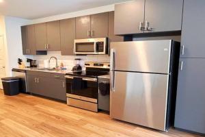 Barbie Place - Heart of STL Apartments, Saint Louis