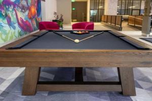 Modern Studio • Gym & Pool Table • Free Parking, Baltimore