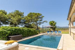 Villa Lago with stunning view of the lake, Alcudia