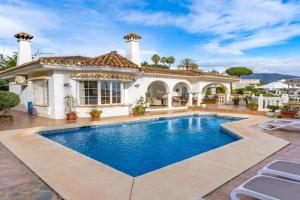 Villa With Pool, Jacuzzi V215, La Cala de Mijas