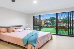 Modern Studio with Garden Views in Shared Home, Brisbane