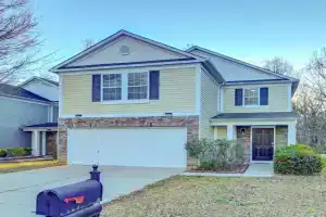Pet-Friendly Home Just Outside Downtown! Guest house, Charlotte