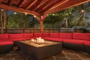 Tahoe Cabin - Hot Tub, Fire Pit, Pool Table, minutes from Heavenly Guest house, South Lake Tahoe