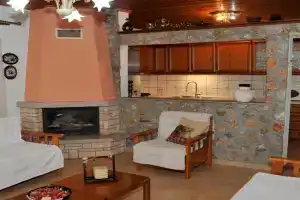 Giotas home near Meteora Apartments, Kalambaka