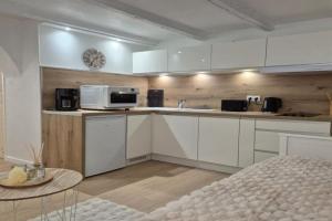 Charmant T2 en centre historique de avec WiFi - FR-1-679-23 Apartments, Morzine
