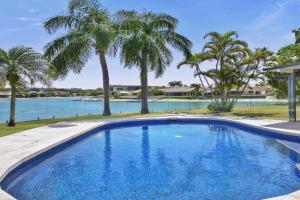 Mooloolaba Waterfront Living - Pool, BBQ Guest house, Mooloolaba