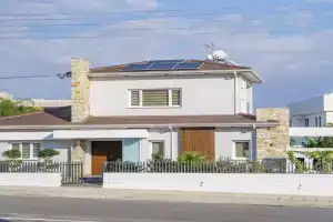 Villa Oro Hills w private hot tub jacuzzi, Oroklini